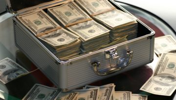 Charlie Munger: The First $100,000 is a B*tch