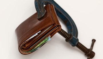 Unexpected Income Loss As a Contract Worker and How to Survive It